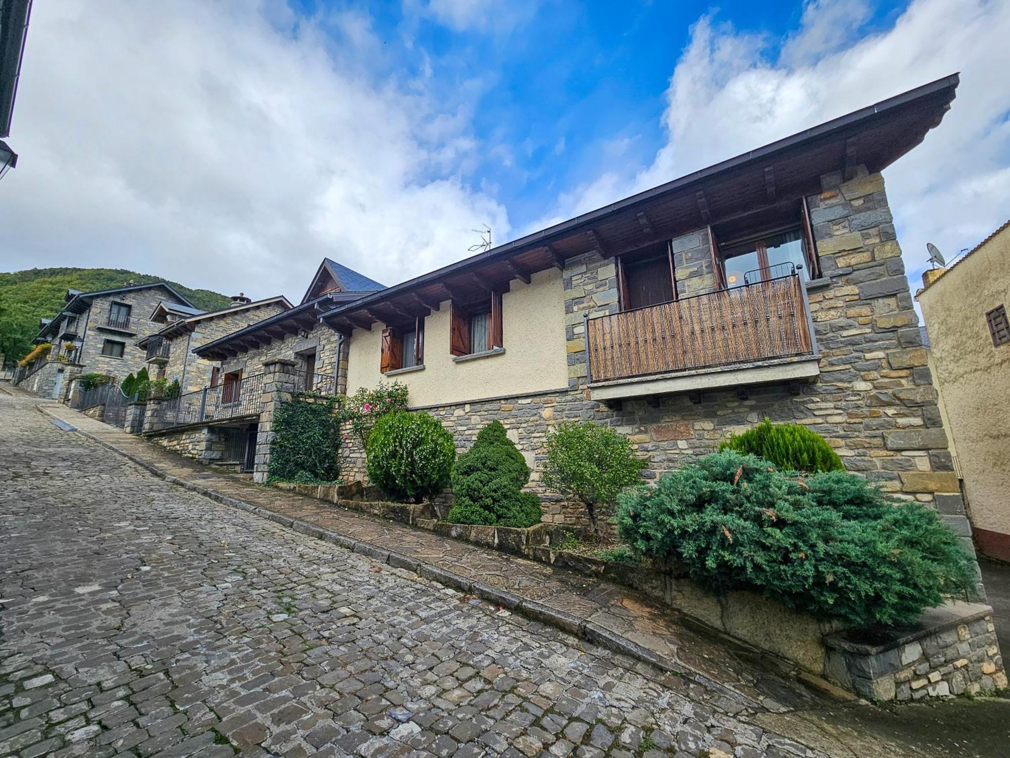 Apartamentos Gavin Biescas 3000 Екстер'єр фото